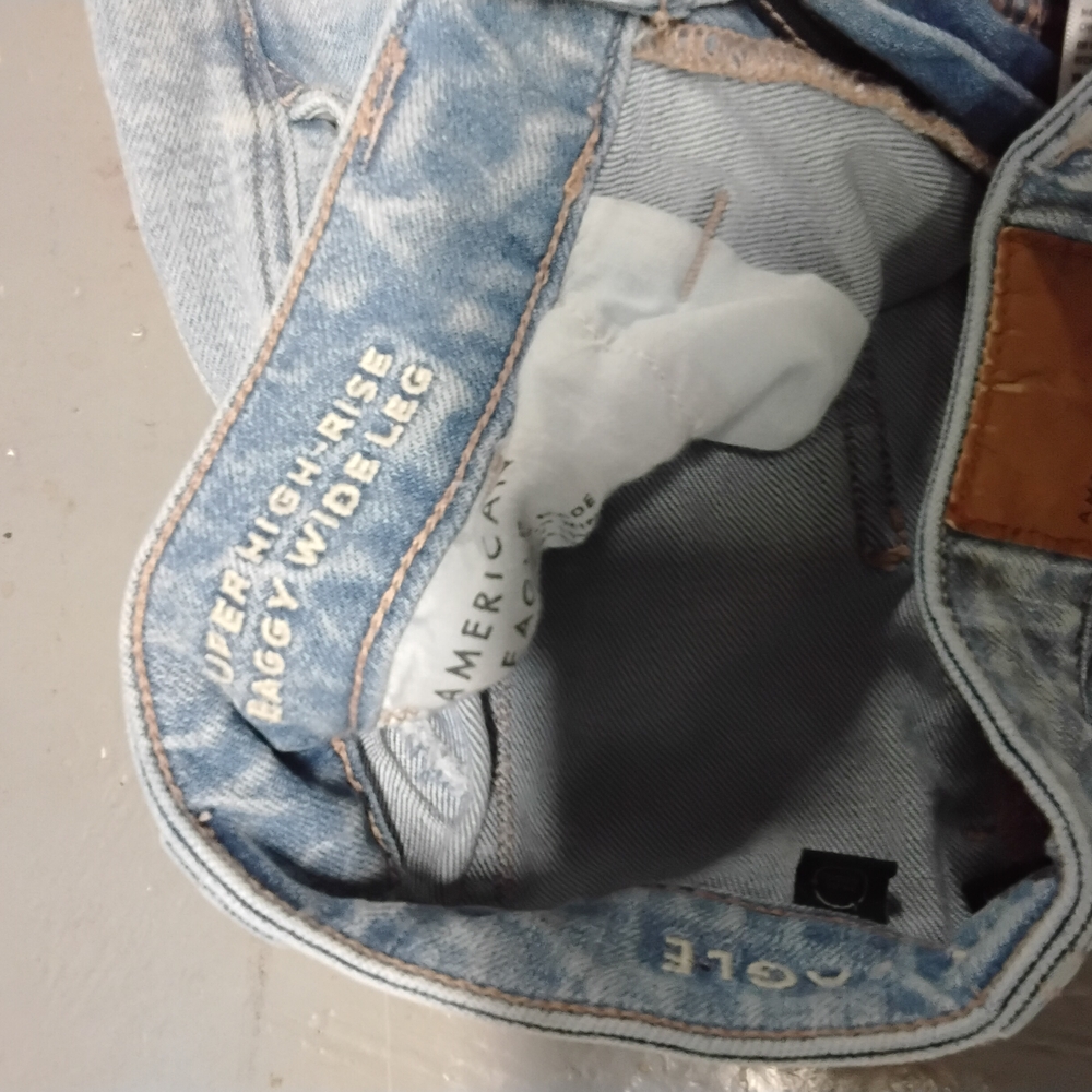 American Eagle Outfitters Blue Relaxed Jeans - Picture 2 of 4